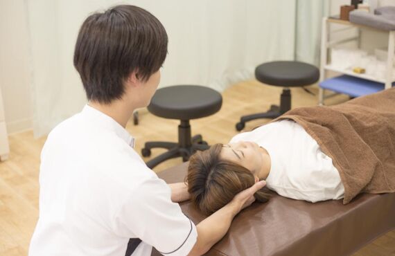 船橋市で腰痛を改善へと導く施術を行い口コミでもご好評いただいております